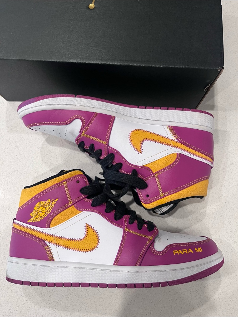 Jordan 1 FAMILIA DIA DE LOS MUERTOS Mid-Top Sneakers in Purple, Yellow & White